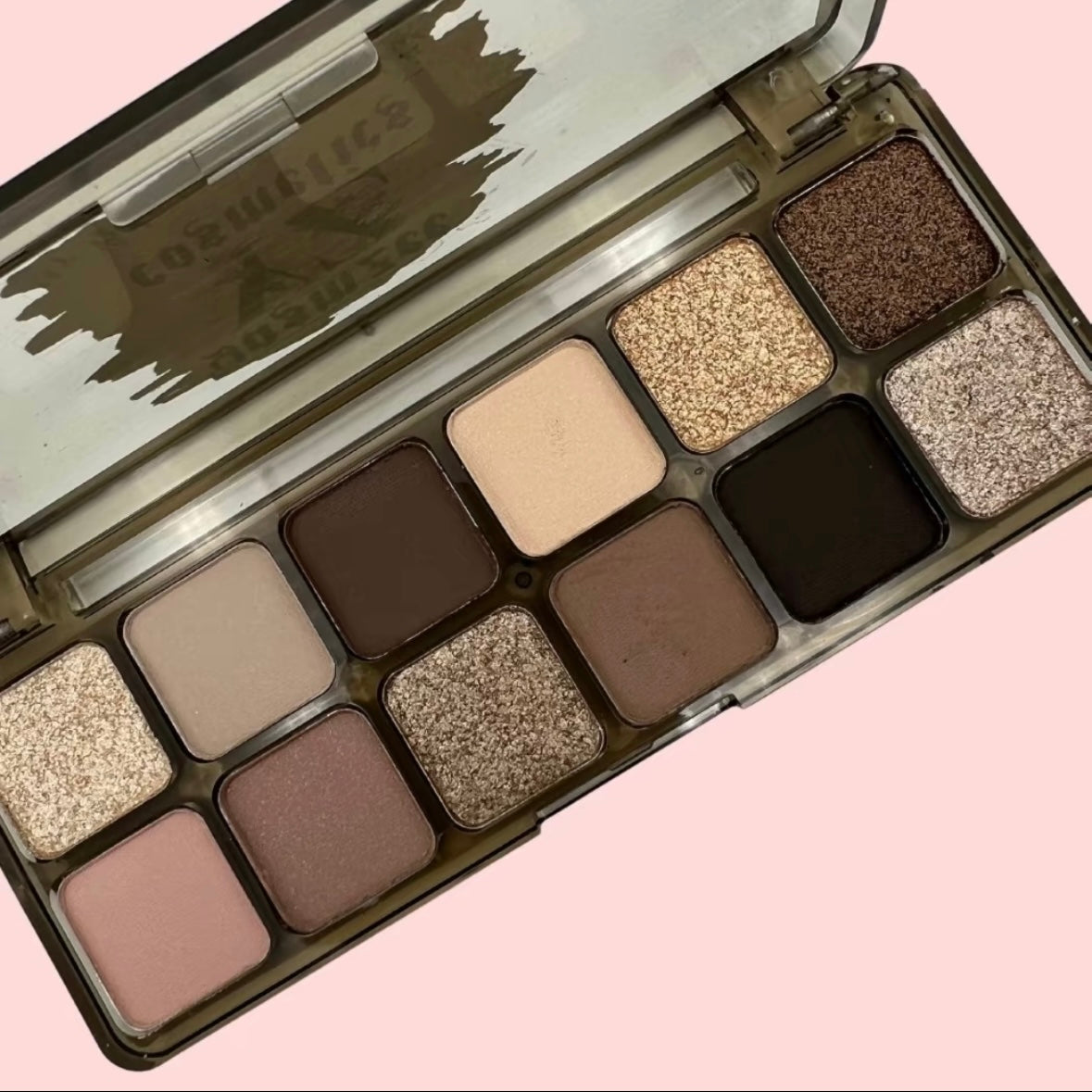 Mini eyeshadow palettes