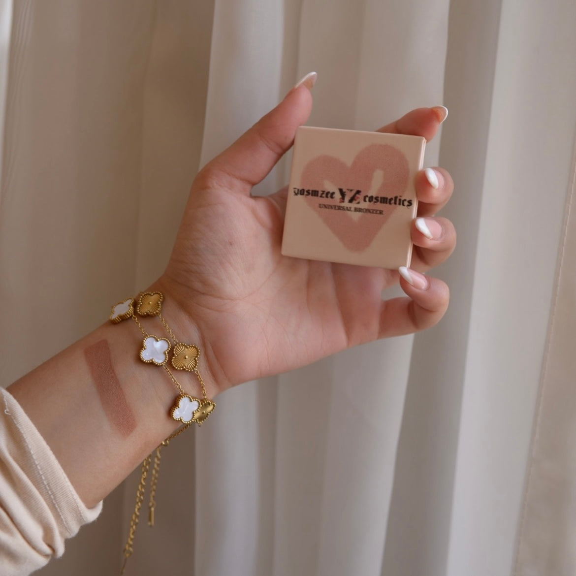 Universal bronzer