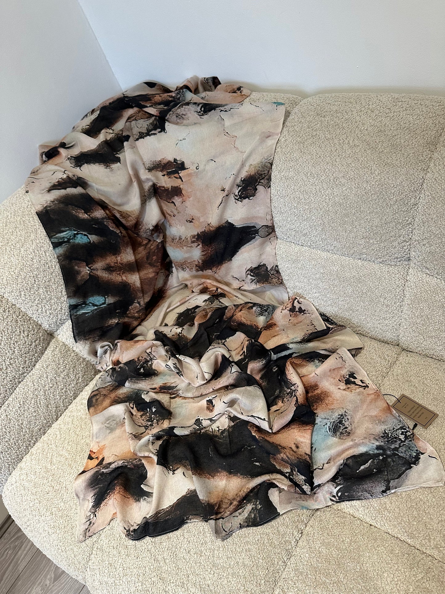 Blue/white/brown watercolour Modal